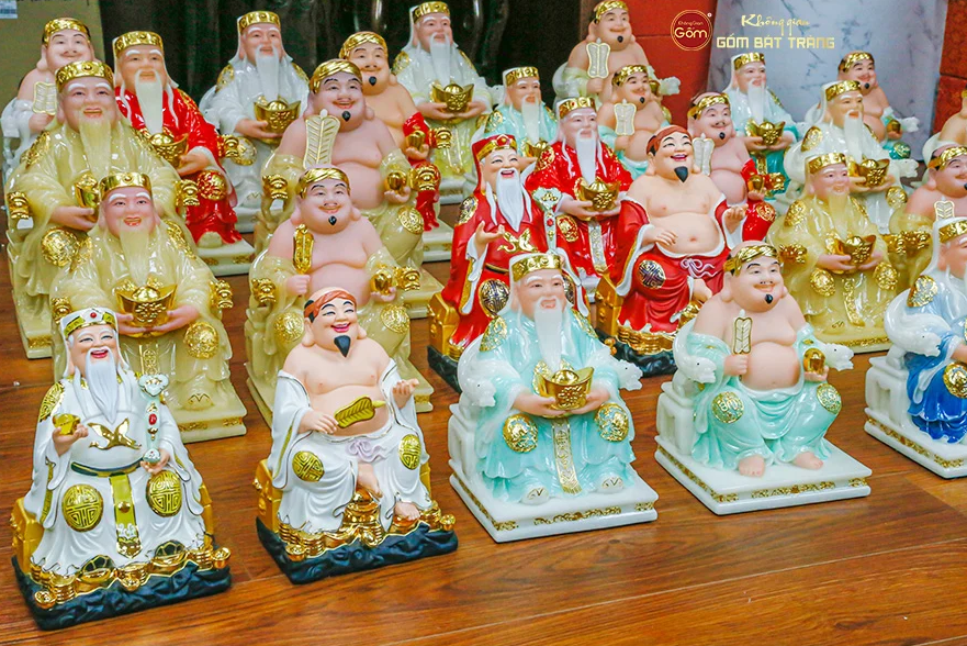 Thỉnh tượng thần tài thổ địa tại chùa.png